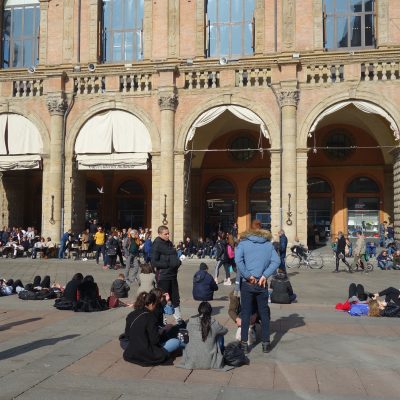 Sjesta na Piazza Maggiore
